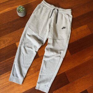 Nike Tech Fleece Sweatpants Gray